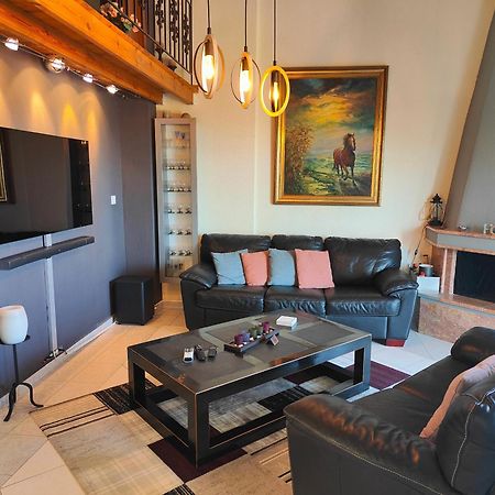 George'S Modern Apartment Nea Plagia Bagian luar foto