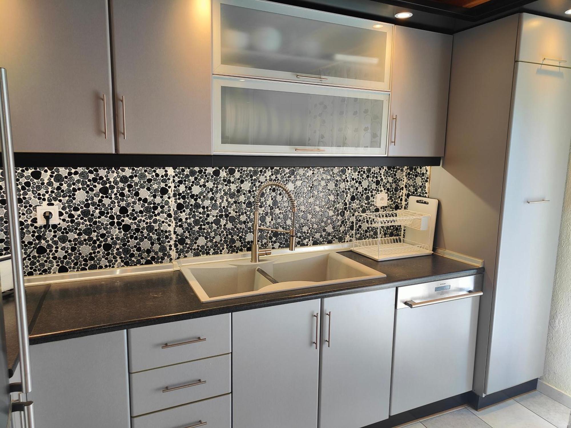 George'S Modern Apartment Nea Plagia Bagian luar foto